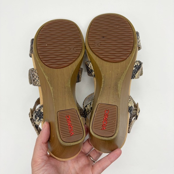 Vionic Glenda Snakeskin Print Wedge Sandals Womens Size 7 Strappy Buckle Brown - Picture 7 of 9